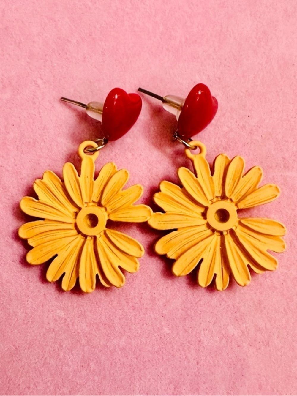 Red Heart & Mustard Daisy Drop Earrings NWT